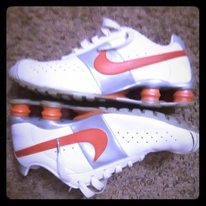 Women's Nike Shox Deliver Size 8.5